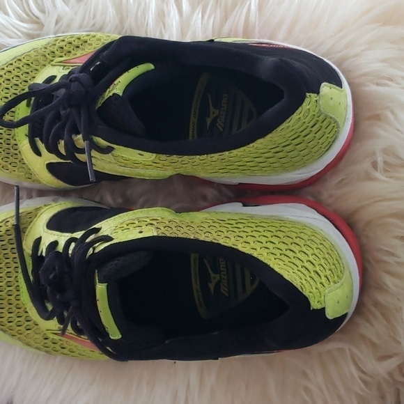 MIZUNO wave inspire 7 yellow running shoes size 8.5 men - Picture 9 of 10